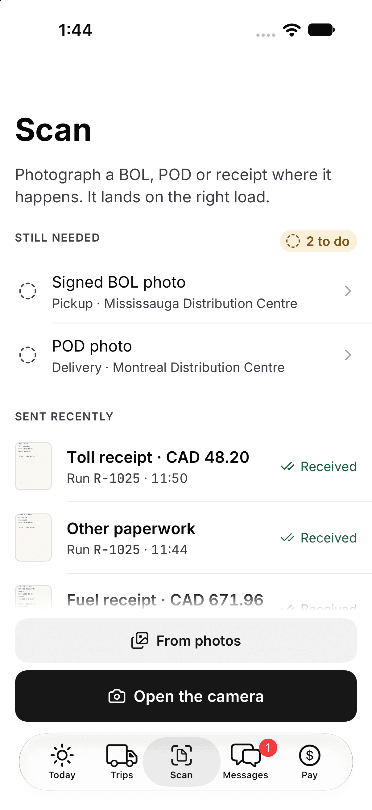 Roadmark Scan screen listing required BOL and POD photos and received documents